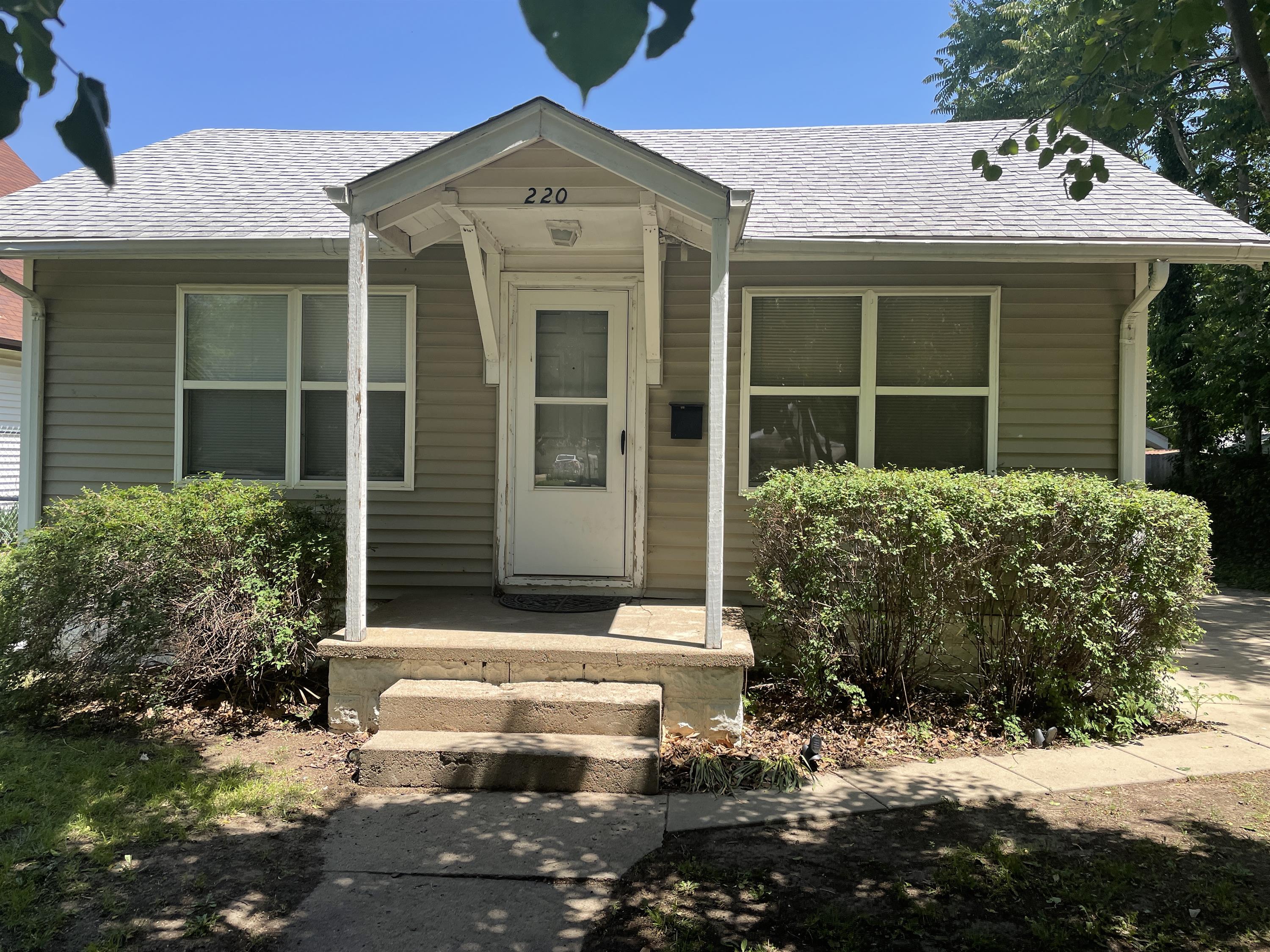 220 Athenian South